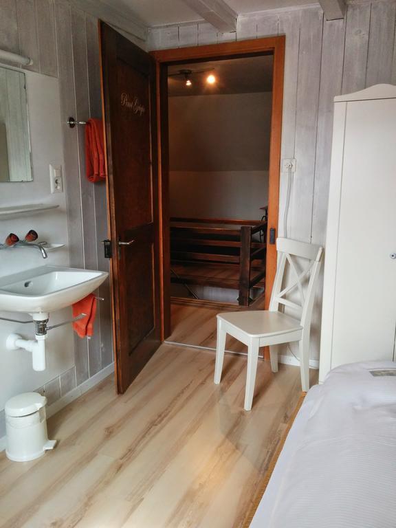 Hotel Rebe Herrliberg Стая снимка